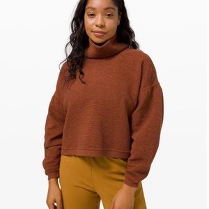 Lululemon puffy sleeve crop sweater